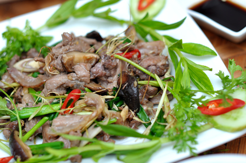 Thịt nhím xào lăn